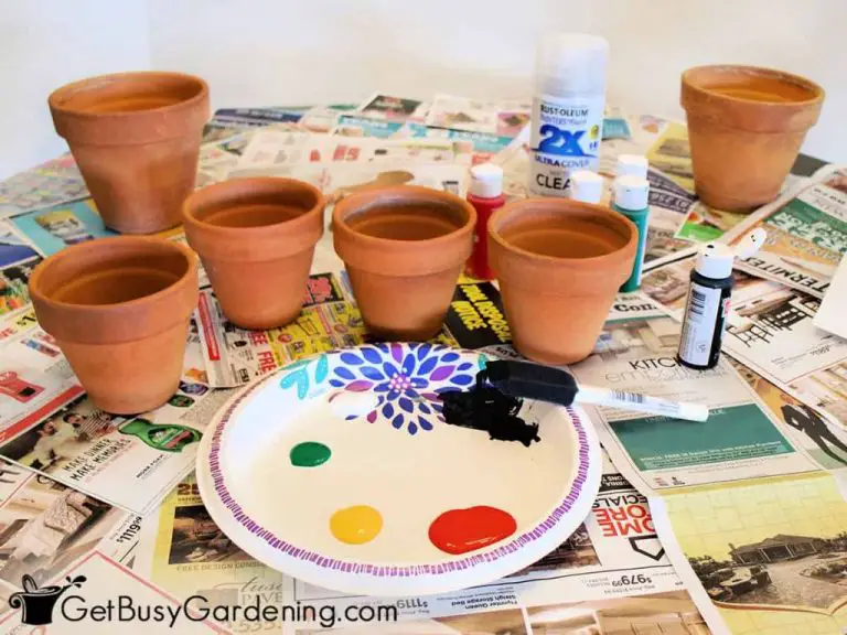 Will Spray Paint Stick To Clay Pots?