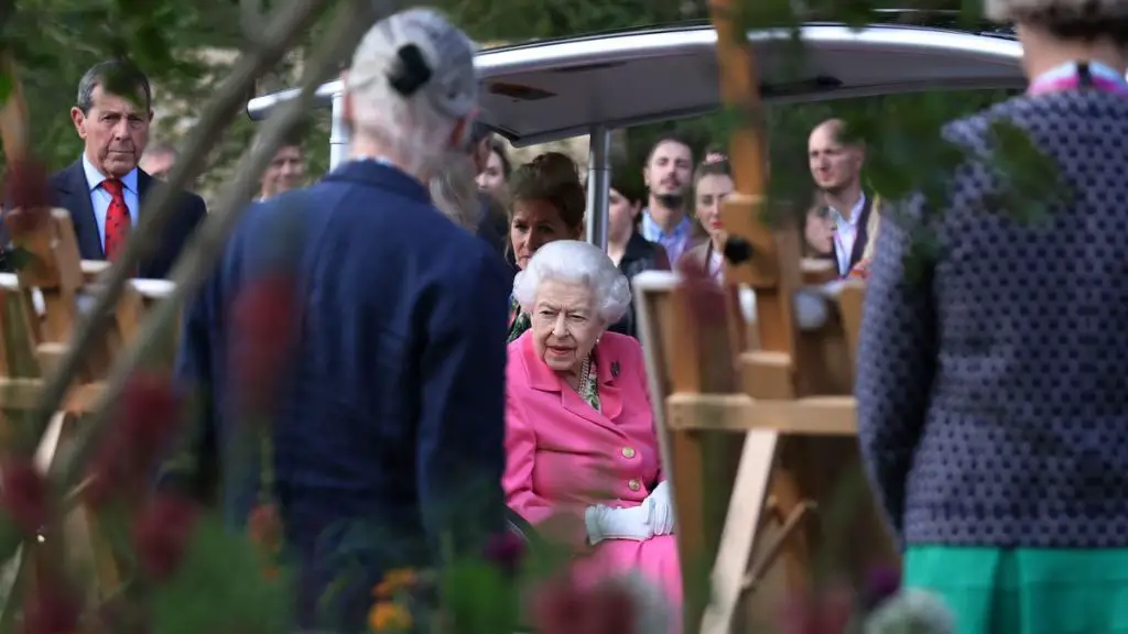 an image of the chelsea flower show, previously streamed on netflix
