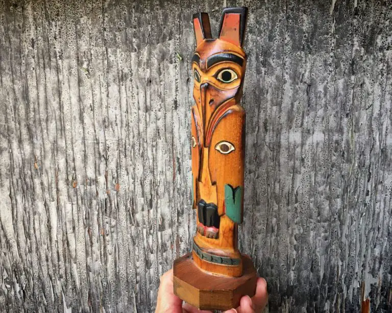 What Animals Do Totem Poles Have?