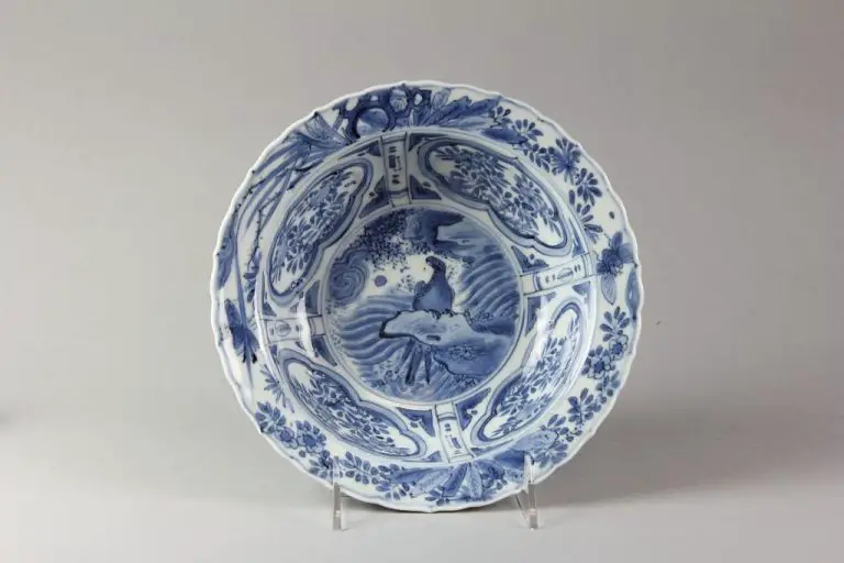 Which Dynasty Did The Blue And White Pottery Belong To?