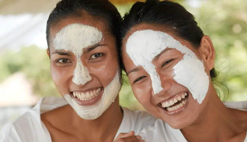 calcium bentonite clay masks can help dry out acne and shrink pimples