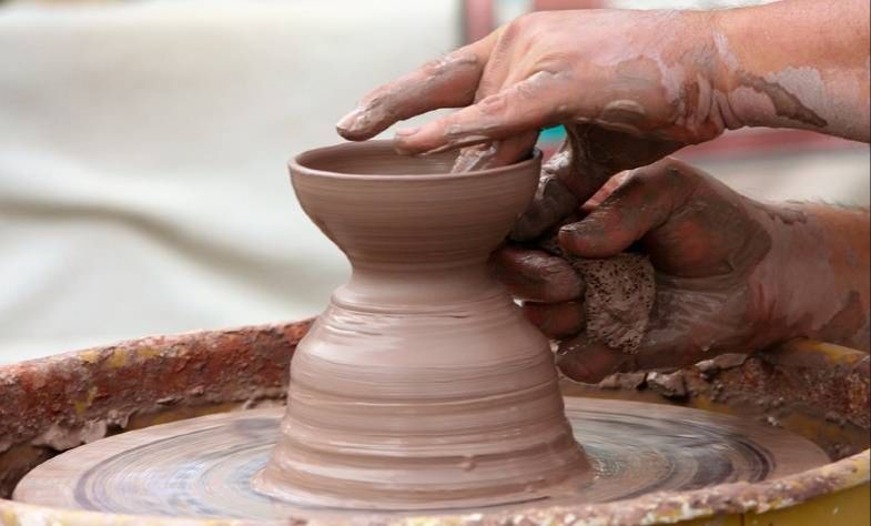 clay used in pottery manufacturing