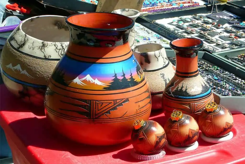 examples of decorated coil pots