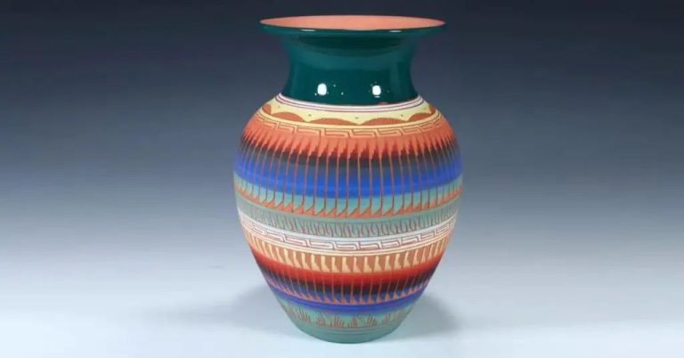 What Pottery Did The Navajo Make?