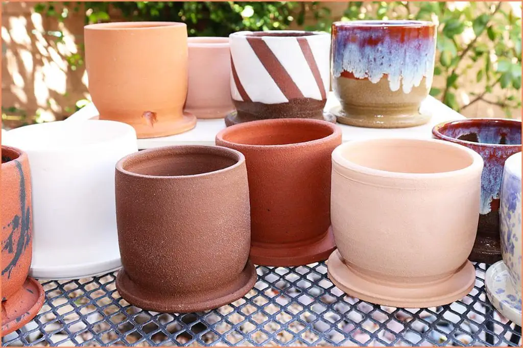 glazes create decorative, waterproof finishes on terracotta.