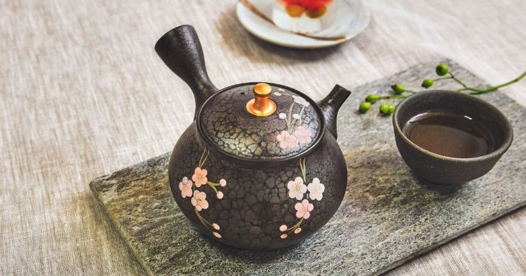 What Is A Japanese Teapot?