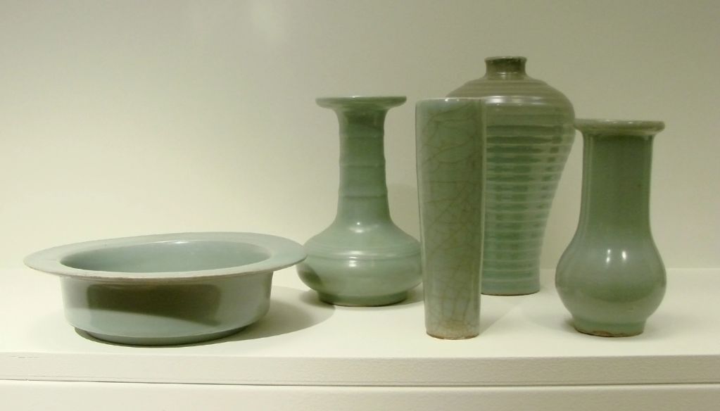 notable ceramic artists like picasso, clarice cliff, and susie cooper helped popularize the creative use of underglaze transfers.