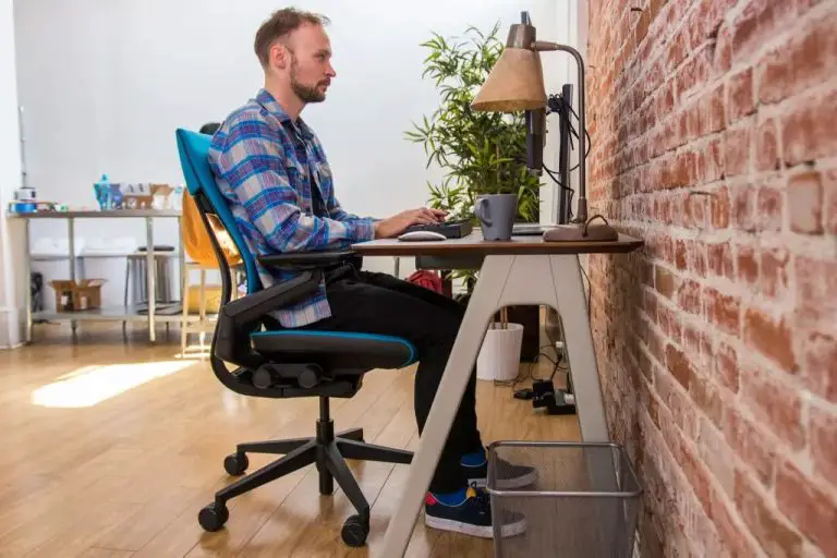 What Are The Best Chairs For Sitting All Day At A Desk?