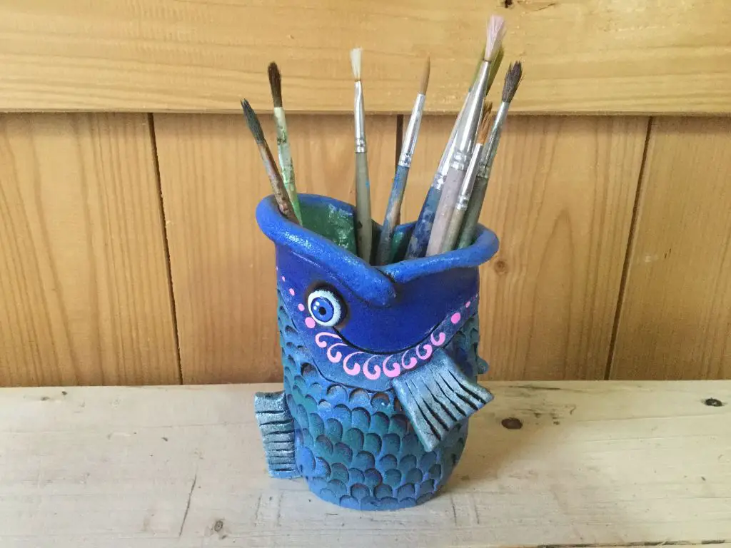 pinch pot pen holder