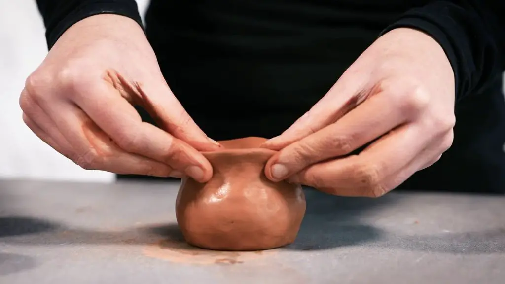 sculpting clay using the pinch technique