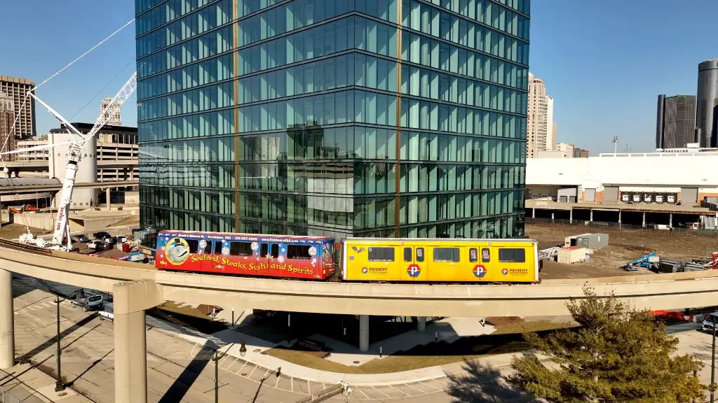 the people mover provides convenient transportation around downtown detroit, connecting tourists and residents to venues, restaurants, hotels, offices, and more.