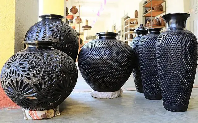 What Mexican Town Is Famous For Pottery?