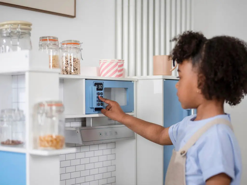 toy kitchens help develop fine motor skills in children