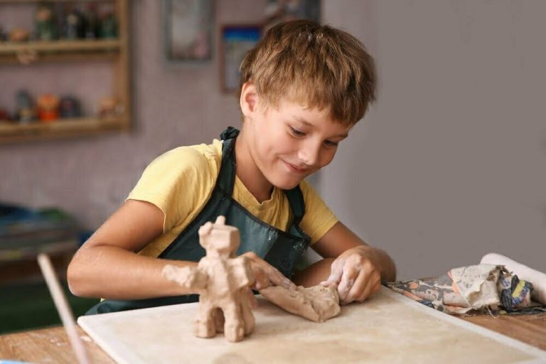 What Are Some Ideas To Make With Clay?