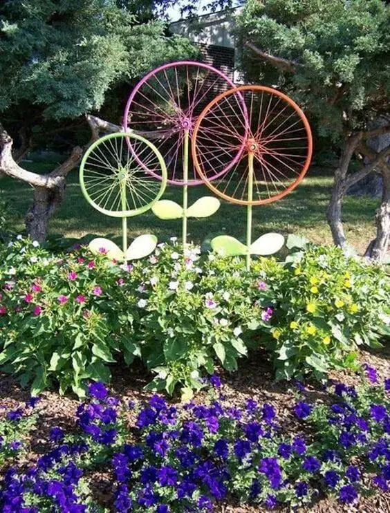 Bicycle Wheel Garden Art Decorating