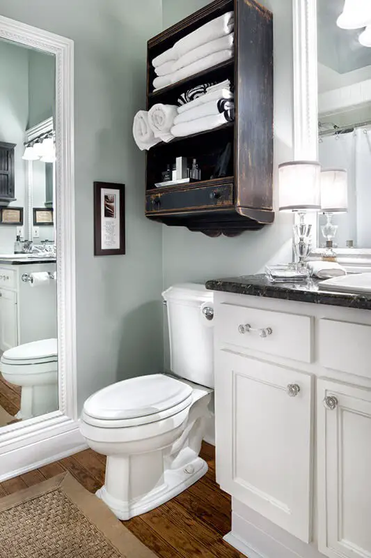 Cabinet bathroom shelf