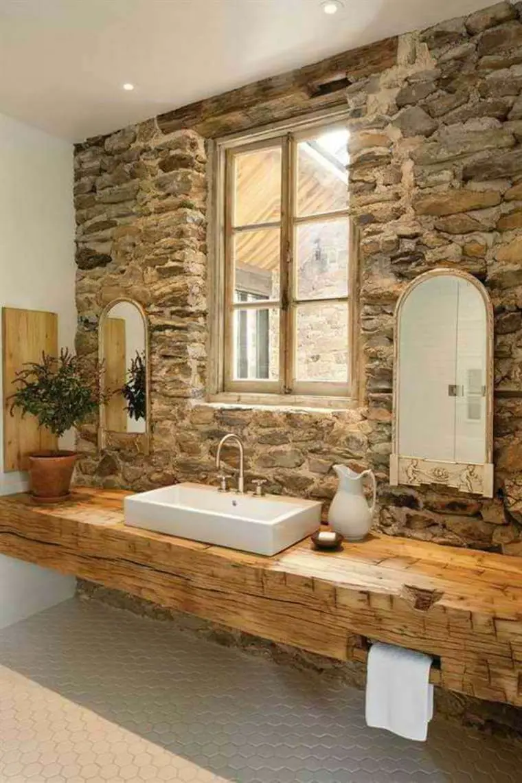 Rustic Bathroom Decor Idea