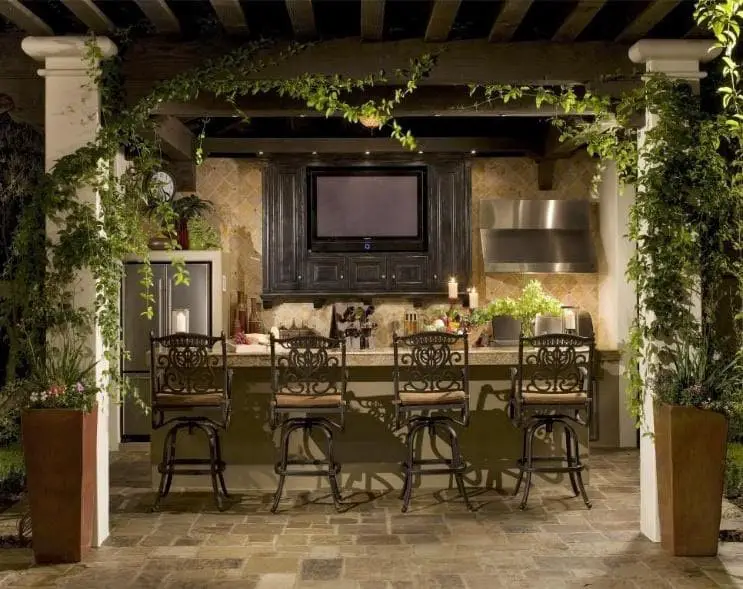 Mediterranean outdoor kitchen ideas