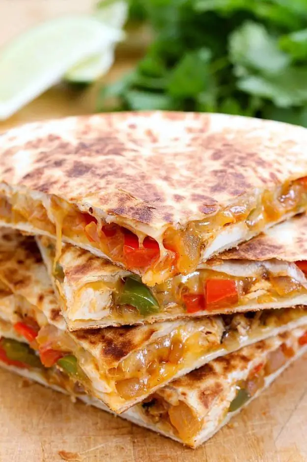 Easy Chicken Fajita Quesadilla