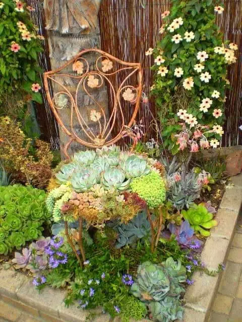 Your Garden Chair in Victorian Style