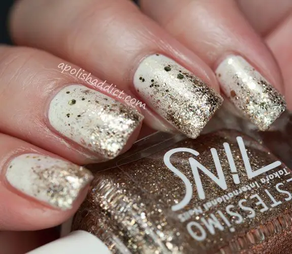 Dripping Gold Glitter Nails