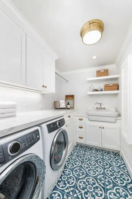 Farmhouse laundry room sink ideas.