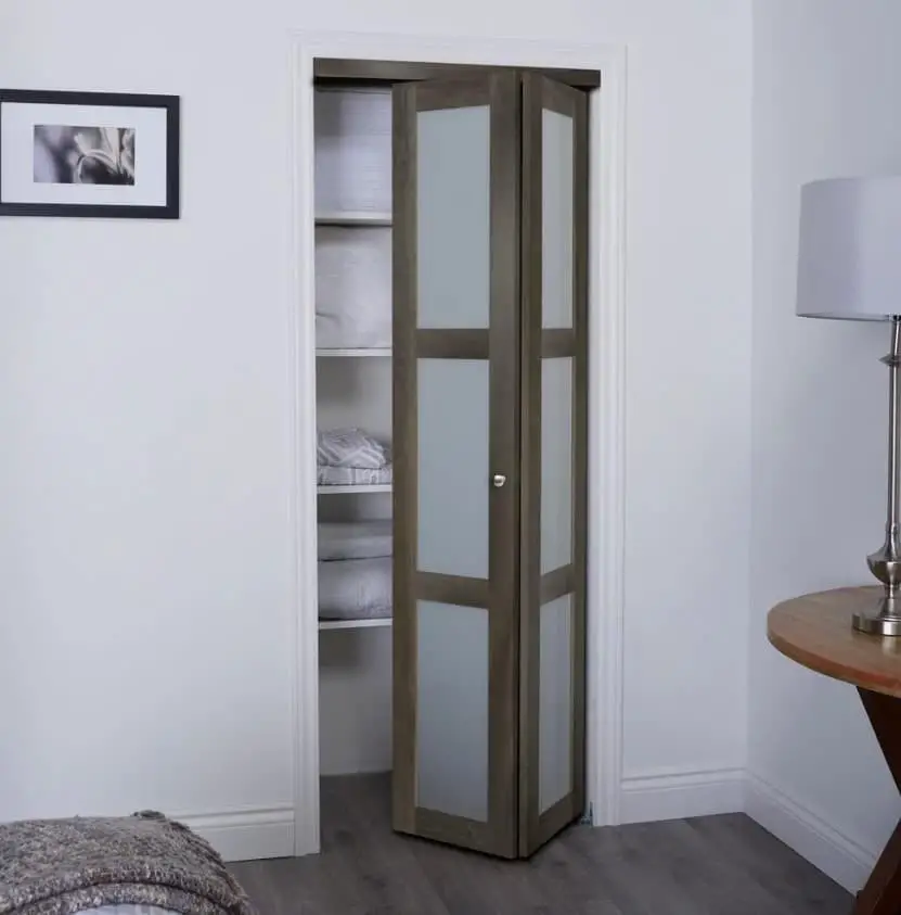 Bifold closet door