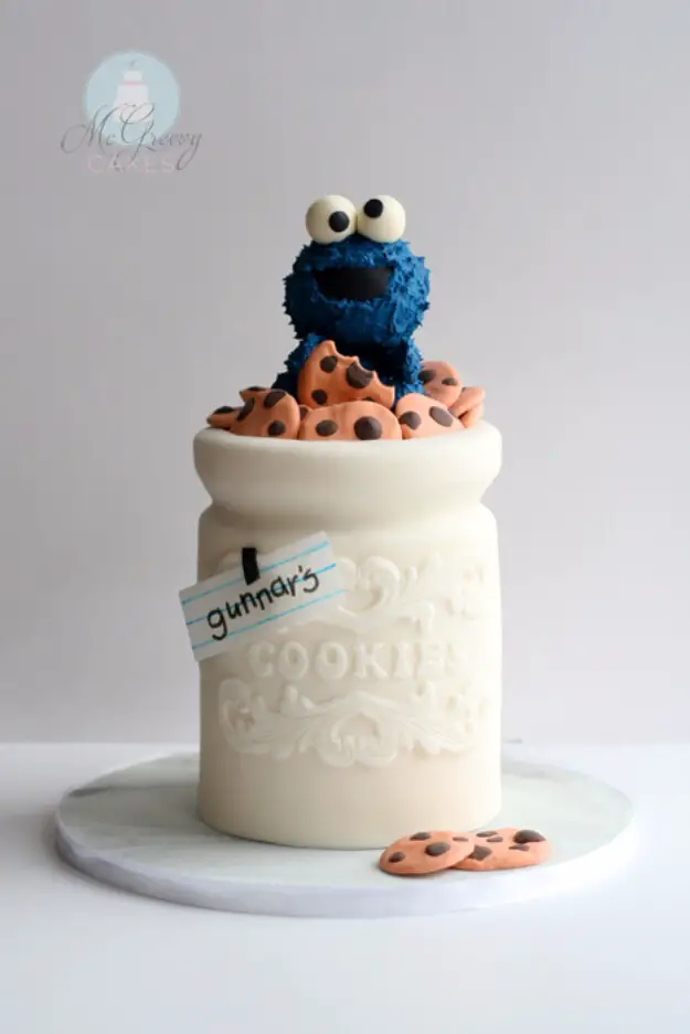 Cookie Jar Cake