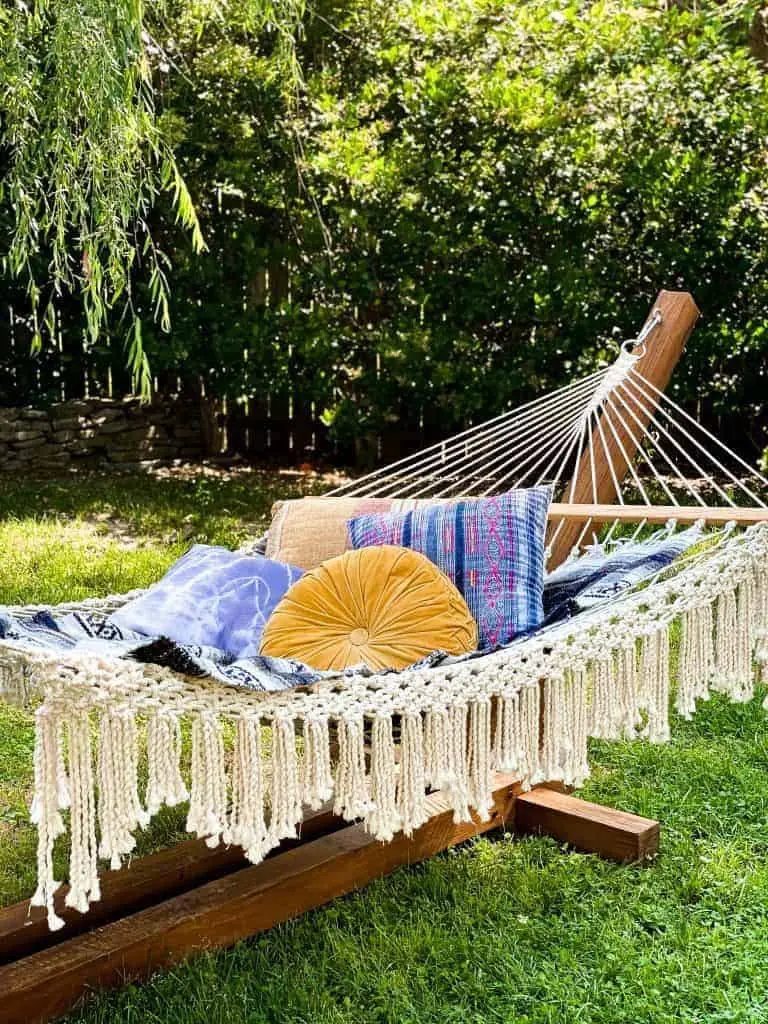 Hammocks for the Backyard at a Low Level