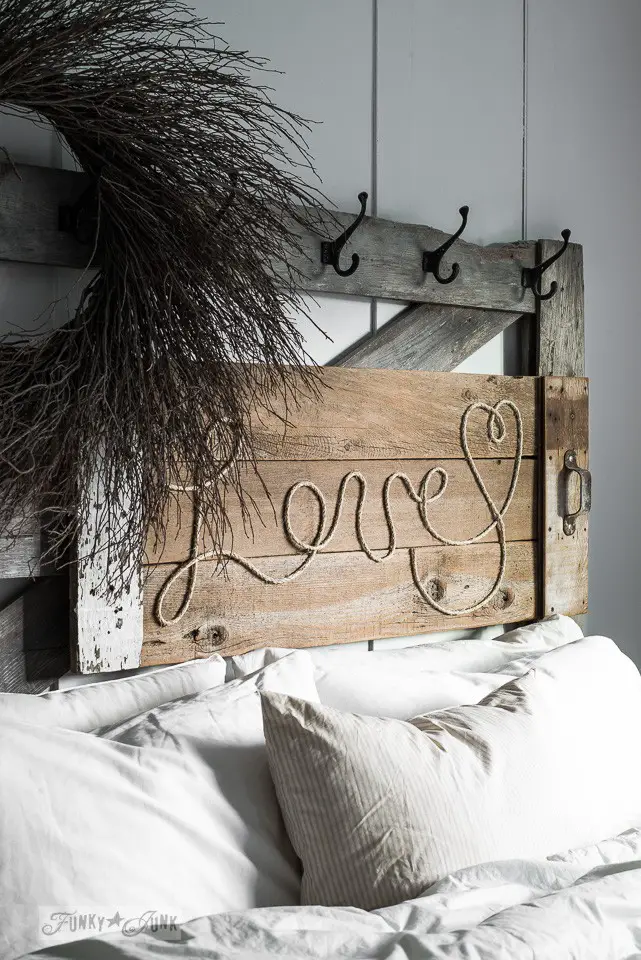 Reclaimed Wood Love Rope Sign