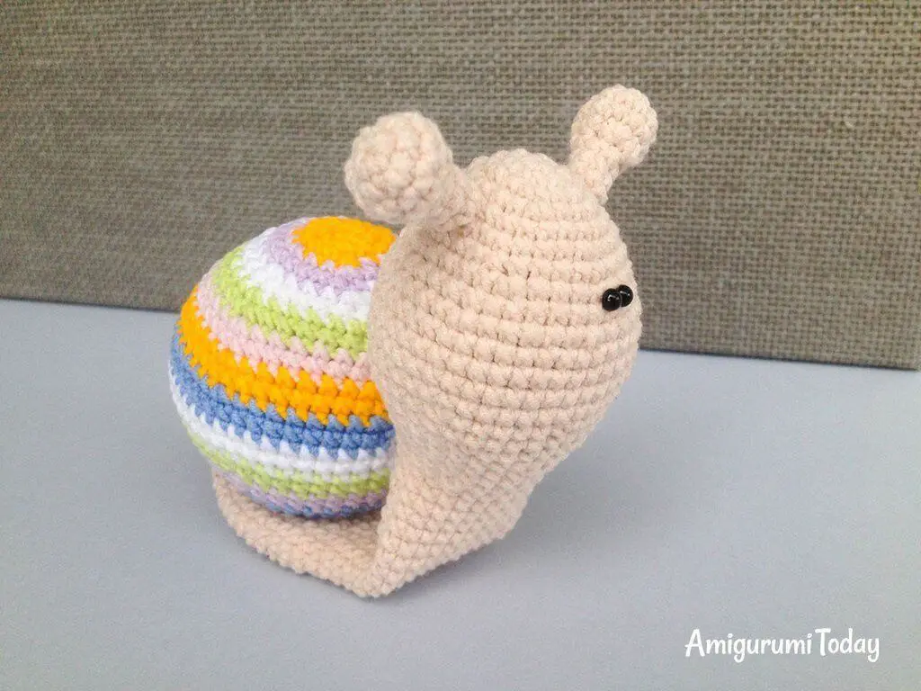 DIY Lady Snail Amigurumi Free Pattern