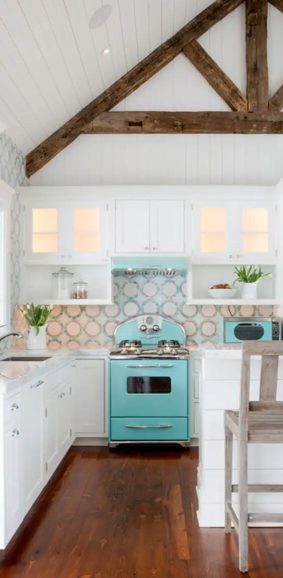 Farmhouse-style kitchen design, Chic style!