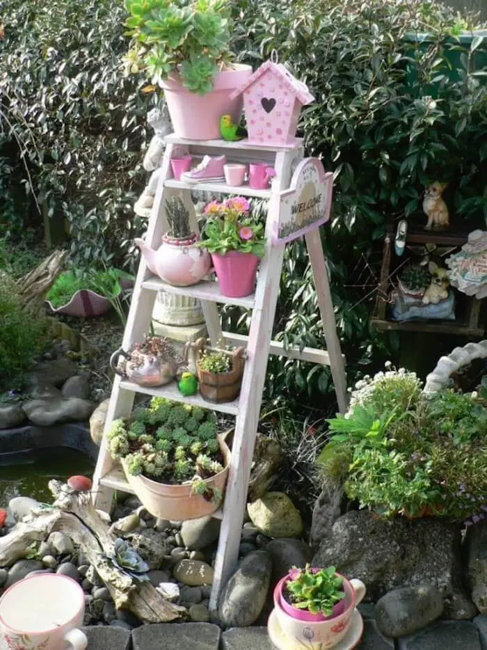 Wooden step ladder