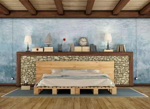 Rustic Pallet Bed