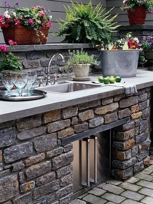 Outdoor kitchen sink ideas