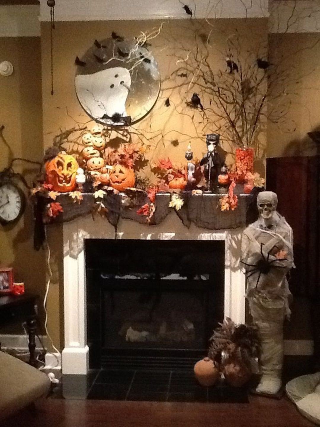 35+ Vintage Halloween Decorations