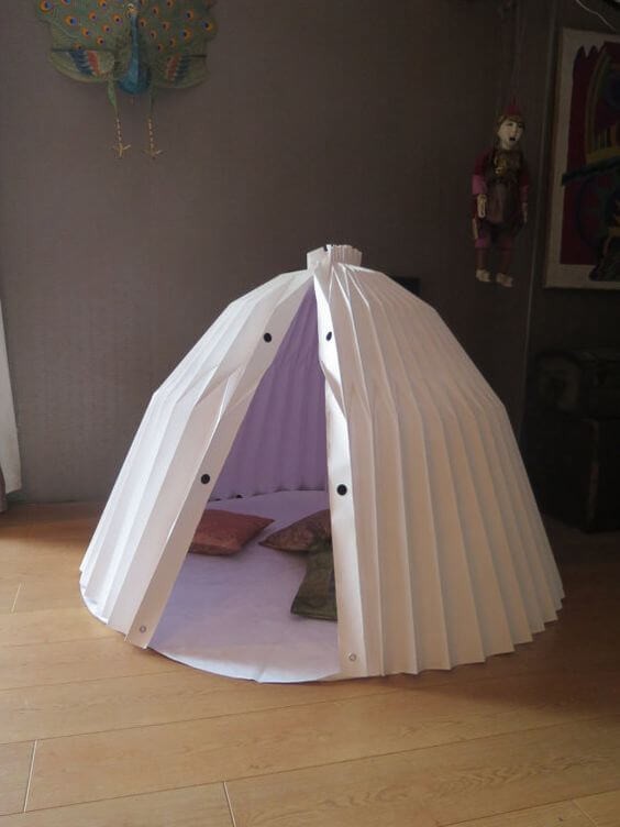 Foldable tent