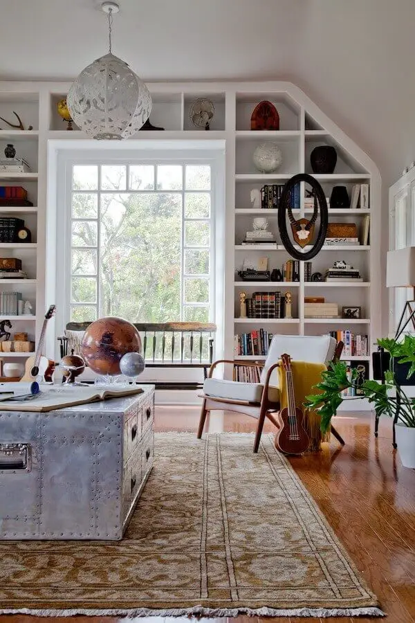 A Dude’s Mix Of Antique, Mid-Century And Bohemian Style