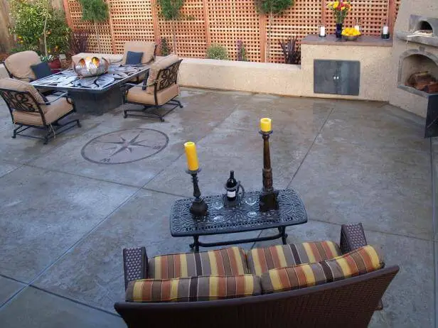 Build Concrete Enclosure Patio