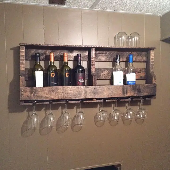 6- DIY Pallet Wine Wall Shelf