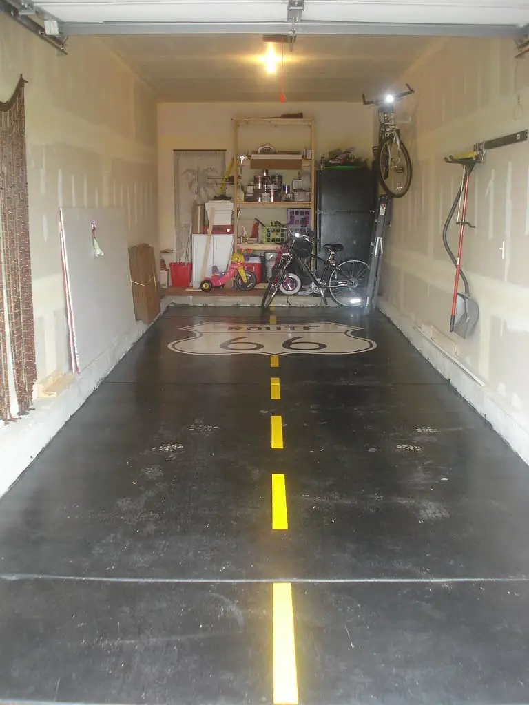 Tandem garage