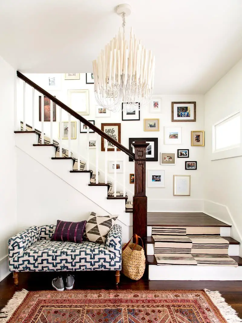 Monochromatic stair trim