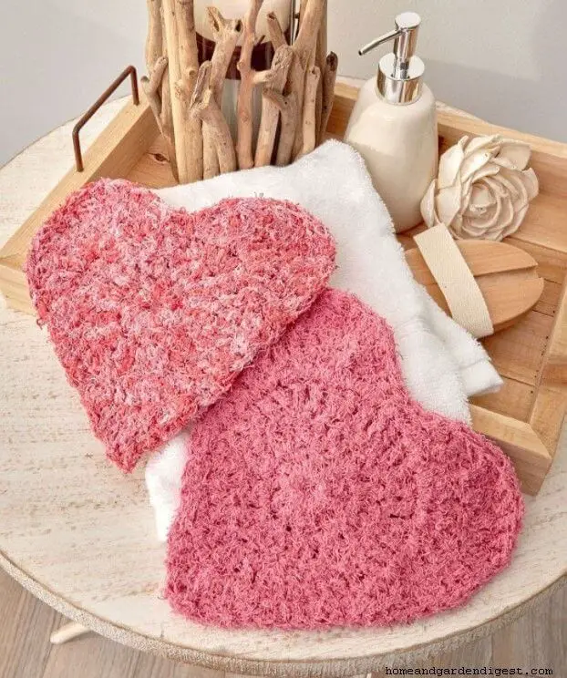 Crochet heart scrubby