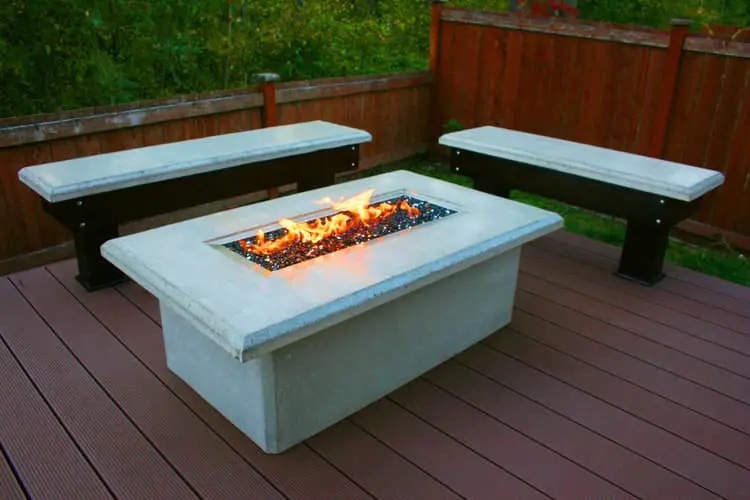 Decorative fire pit