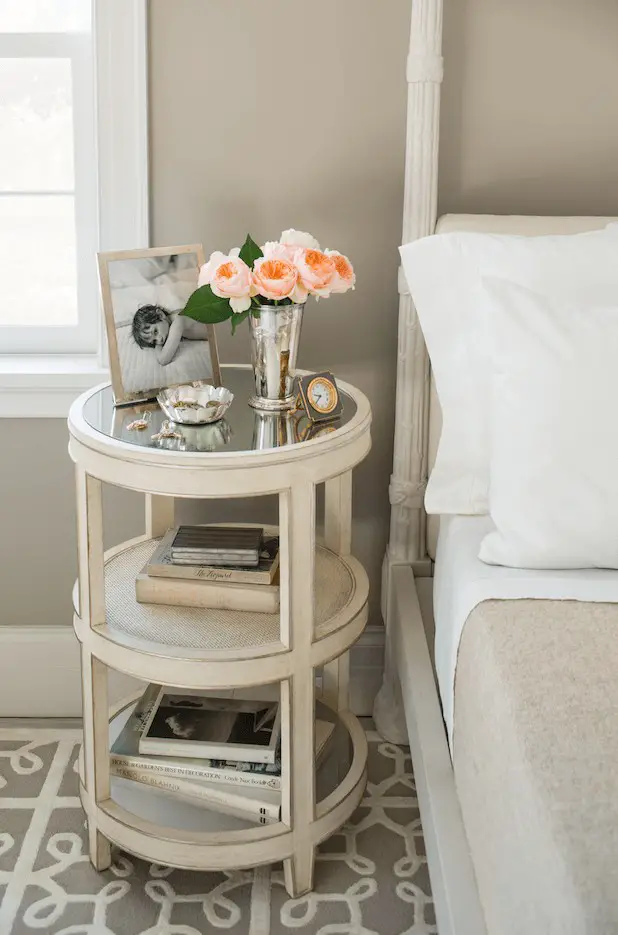 Rounded nightstand