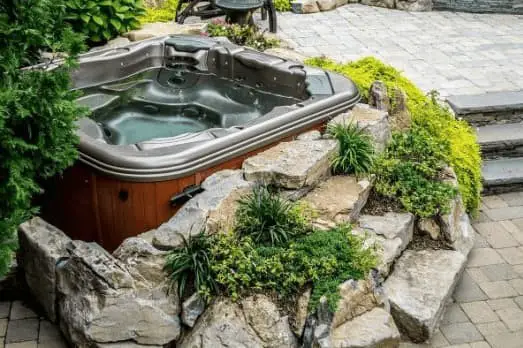 Hot tub deck with a natural setting