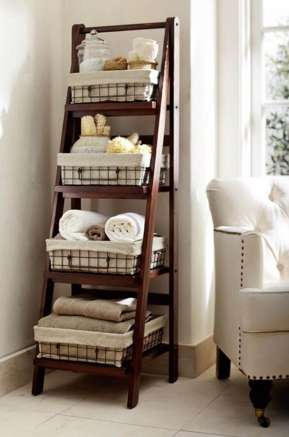 Bathroom towel storage using ladder