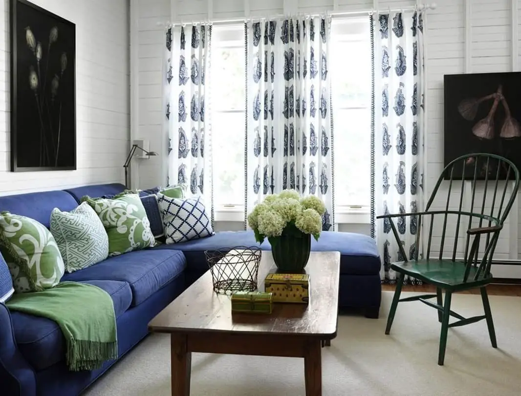 Cottage style blue couch living room