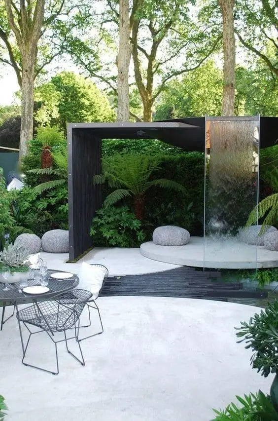 Modern chic garden design