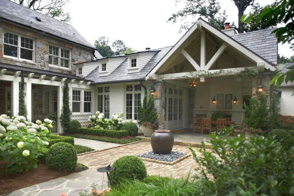 Charming Courtyard